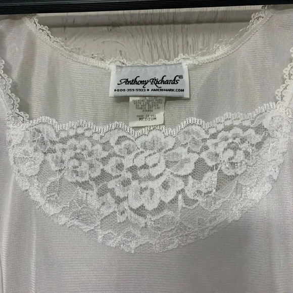 Vintage white lace slip Anthony Richard's | size medium - Picture 2 of 4
